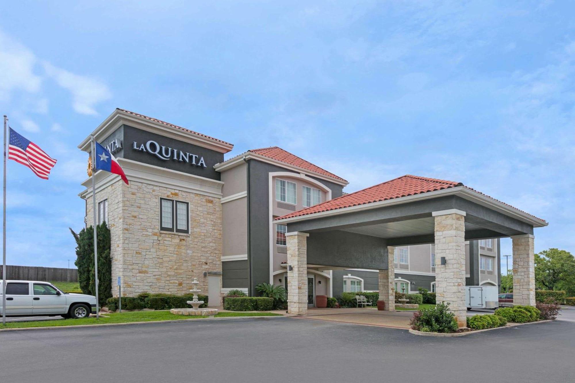 Готель La Quinta By Wyndham Фредеріксбург Екстер'єр фото